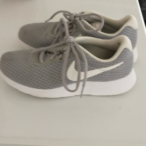 Nikes - Picture 3 of 3